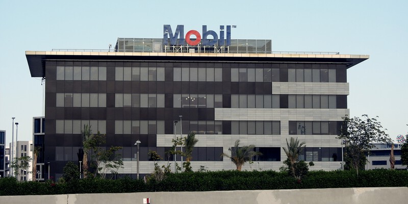 ExxonMobil наращивает инвестиции в производство синтетических смазок в Египте